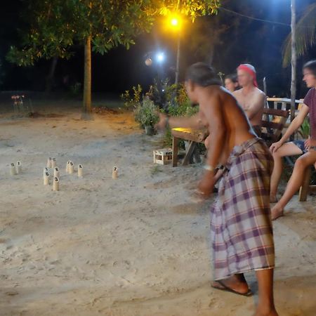 Hotel Mr. Chuoi Bar And Hut Ko Phra Thong Zewnętrze zdjęcie
