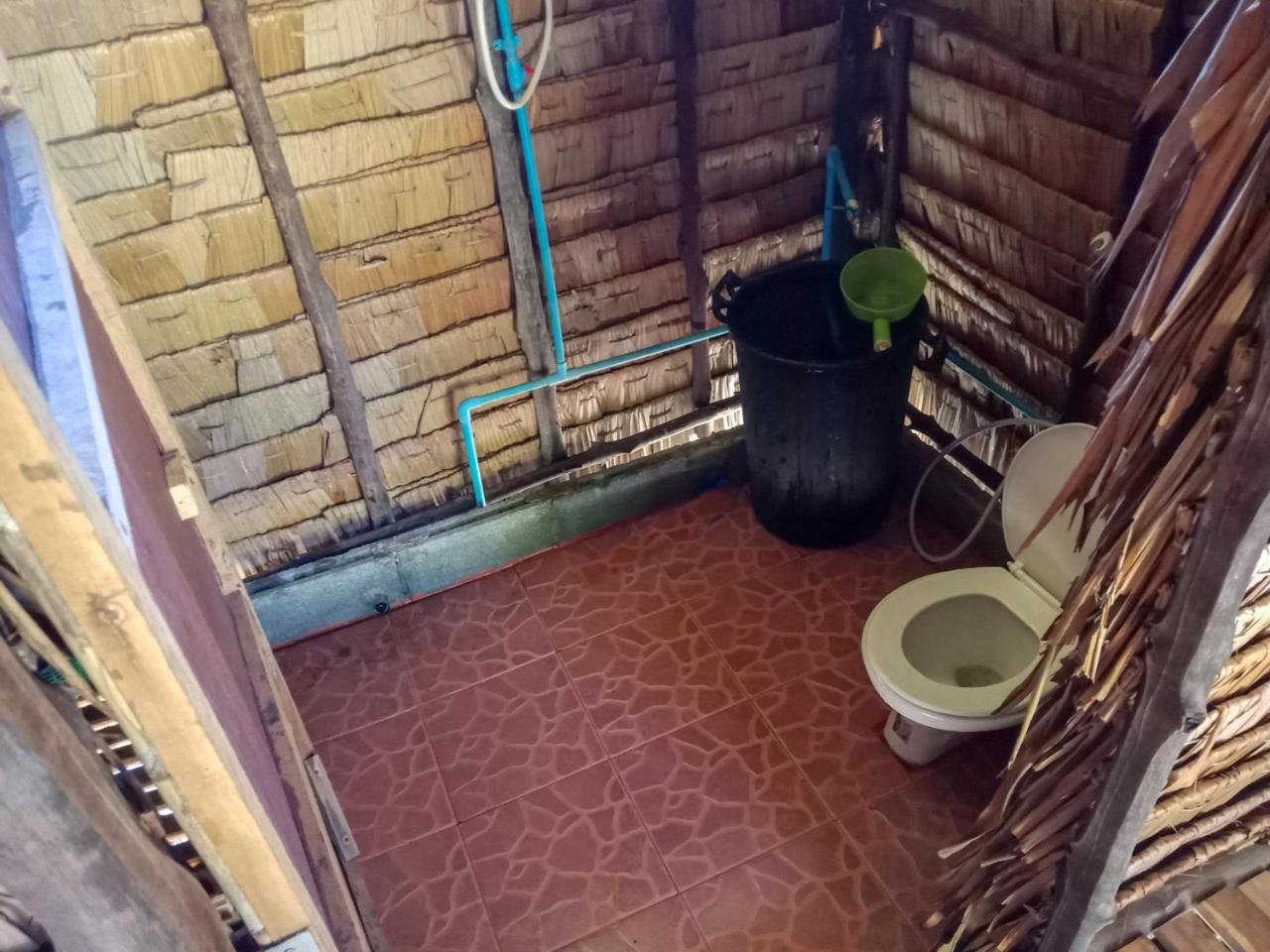 Hotel Mr. Chuoi Bar And Hut Ko Phra Thong Zewnętrze zdjęcie