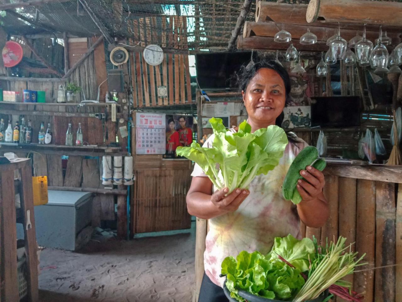 Hotel Mr. Chuoi Bar And Hut Ko Phra Thong Zewnętrze zdjęcie