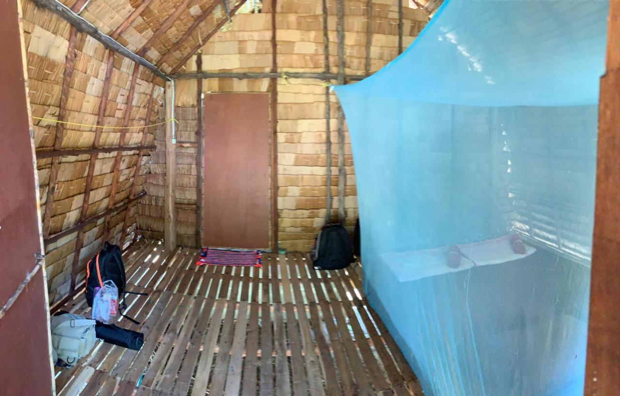 Hotel Mr. Chuoi Bar And Hut Ko Phra Thong Zewnętrze zdjęcie